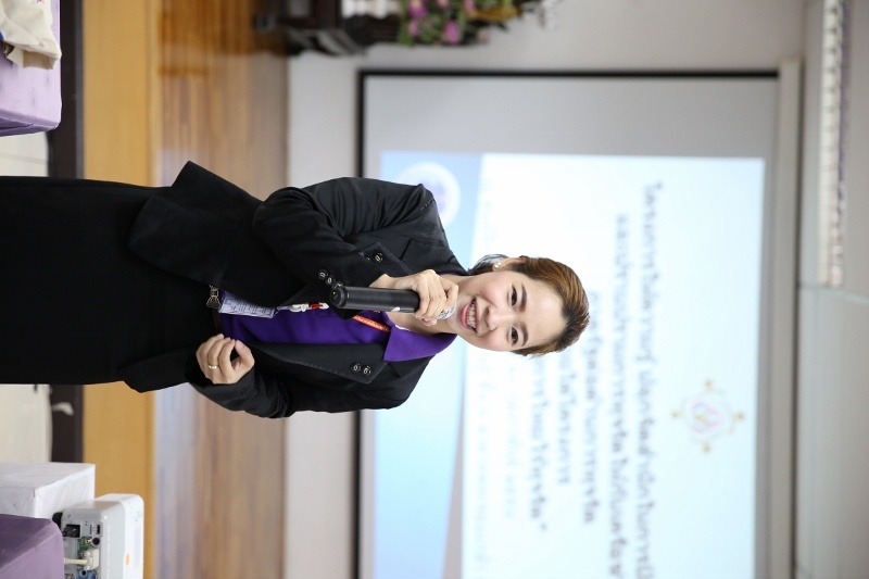 A23Y7080 533x800.jpg